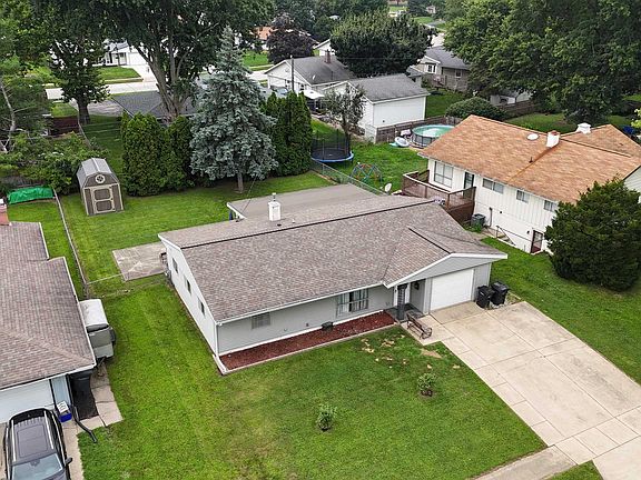 3rd image of 2504 Kickapoo Dr