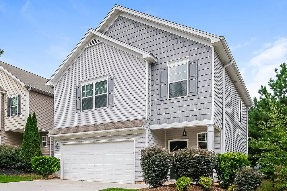 4 bed, 2.5 bath, 1949 sqft, $2,065 — Photo 4