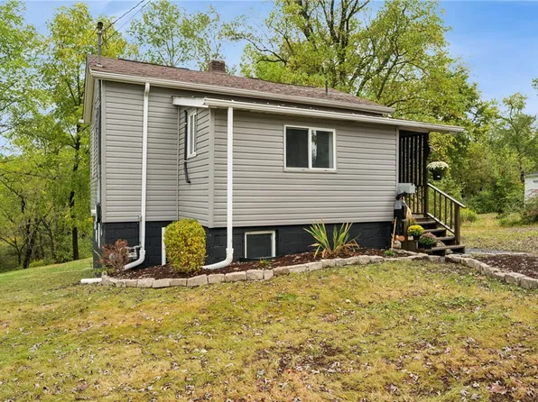 931 Wildlife Lodge Rd, Lower Burrell, PA 15068