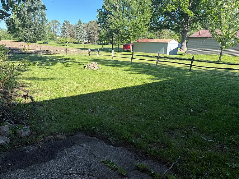 3930 Mack Rd — Photo 2