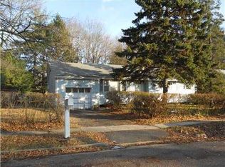 1411 Glenwood Dr, Piscataway, NJ