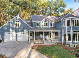 S7738 Eagle Point Dr, Merrimac, WI 53561