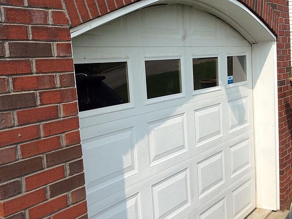 2nd image of 122 Turnberry Dr