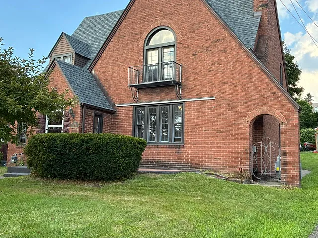 358 State St — Photo 14