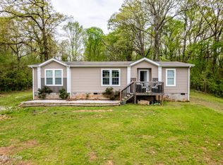 557 Bruner Rd, Strawberry Plains, TN 37871