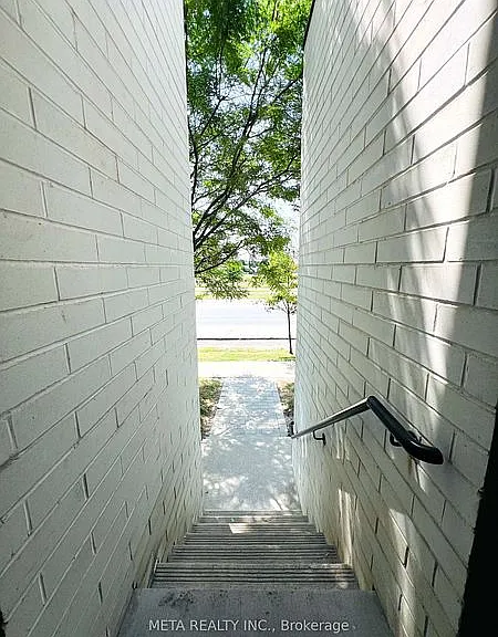 138 Widdicombe Hill Blvd #701 — Photo 6
