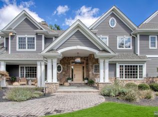 42 Heather Ln, Mahwah, NJ 07430