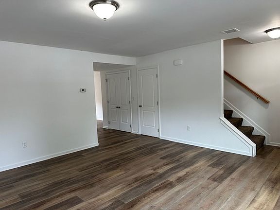2nd image of 2082 Market Street Ext