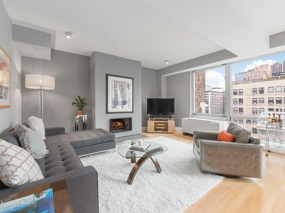 1st image of 146 W 22nd St