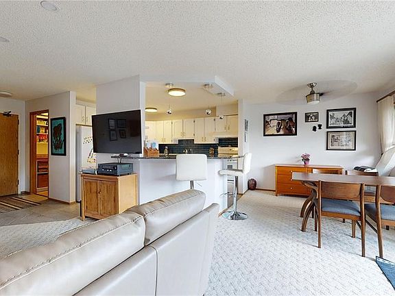5th image of UNIT 309-2727 Victoria AVENUE