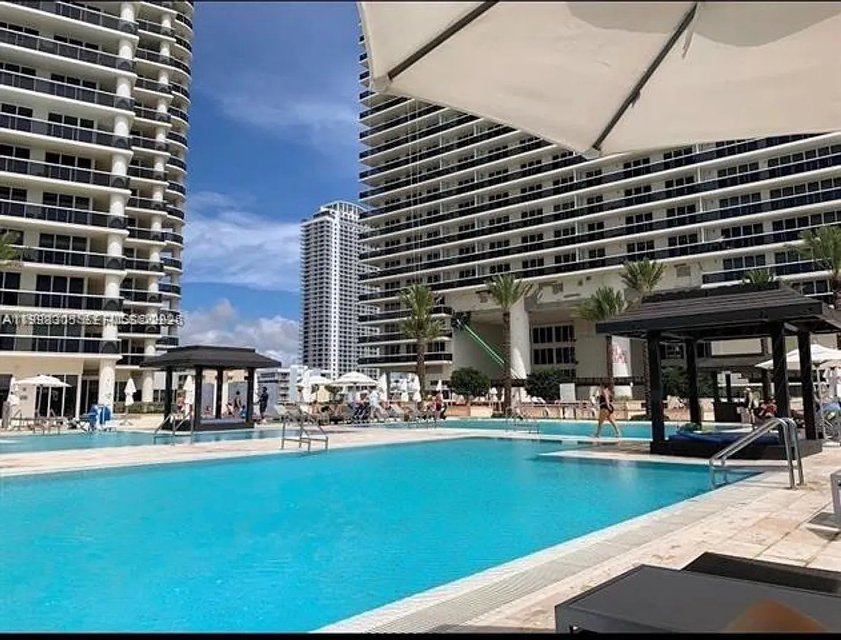 Photo 1 of 23 - 1830 S Ocean Dr #2011 - Hallandale Beach, FL Primary Photo - 1830 S Ocean Dr #2011