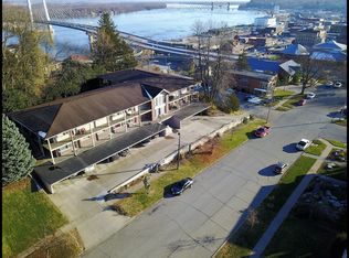 800 N 3rd St APT 10, Burlington, IA 52601