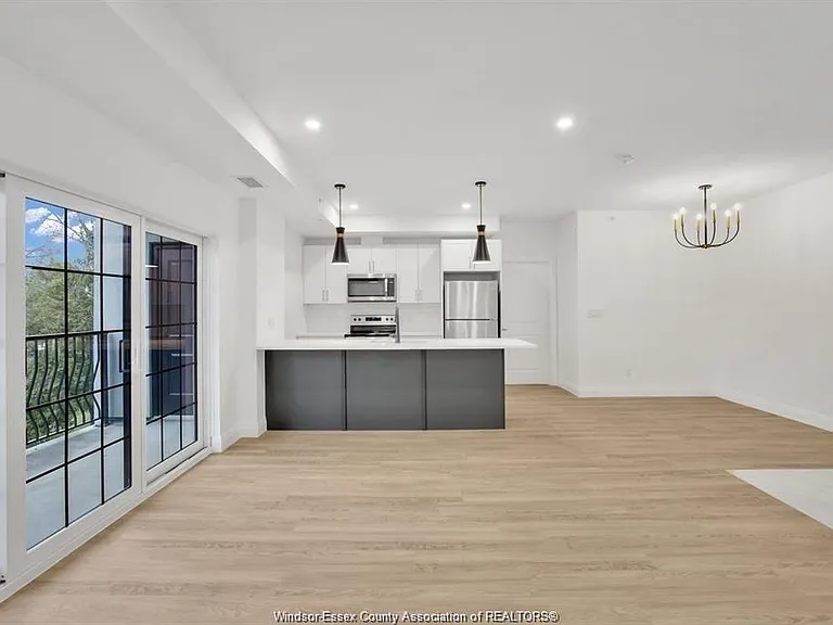 3817 Howard Ave #307 — Photo 9
