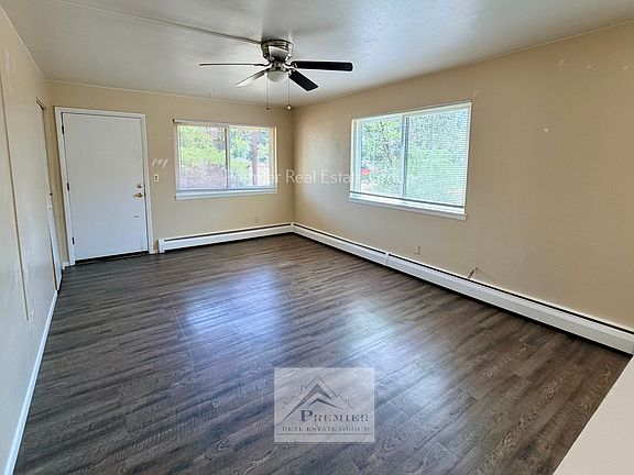 4th image of 1466 Hathaway Dr APT A