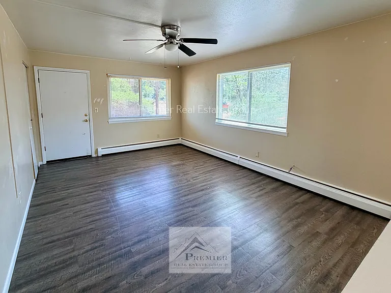 1466 Hathaway Dr #A — Photo 4