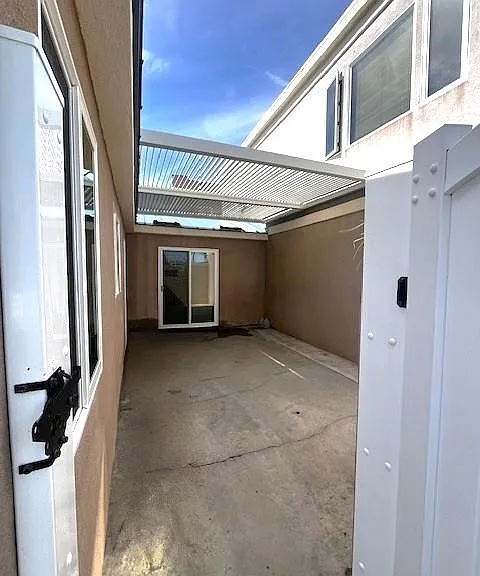 1535 Marine Ave — Photo 26