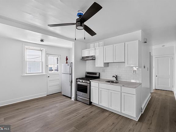 3rd image of 205 Berbro Ave