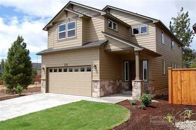 21104 Azalia Ave — Photo 1