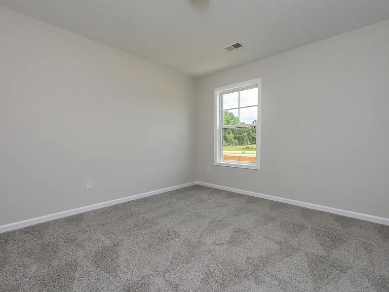 105 Bruinen Dr — Photo 32
