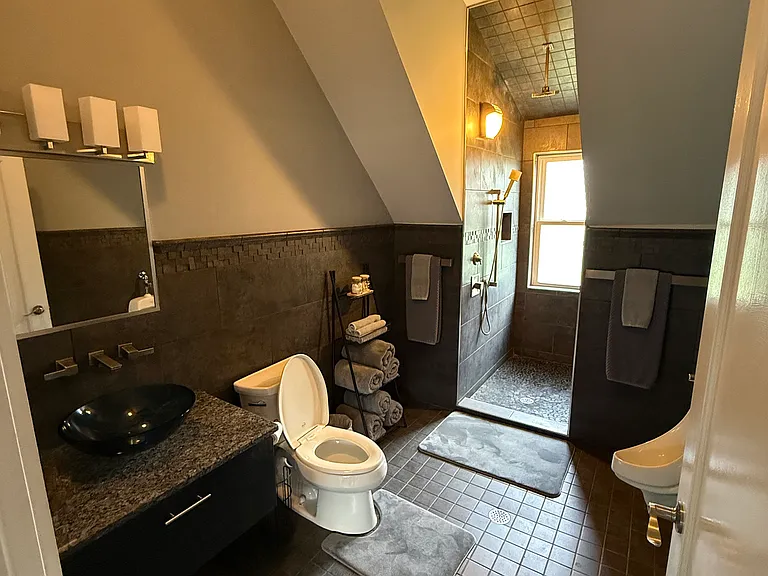 75 Country Club Rd #1 — Photo 6