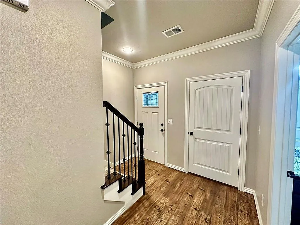 3 bed, 2.5 bath, 1515 sqft, $1,595 — Photo 4