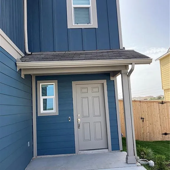 7204 Dancing Wind Ln — Photo 3