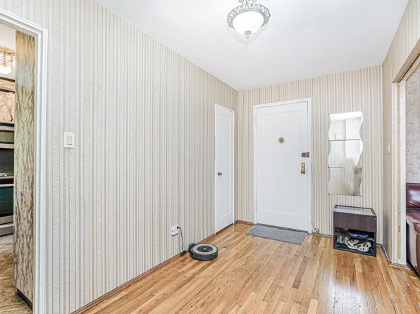 2140 Knapp Street image 20 of 25