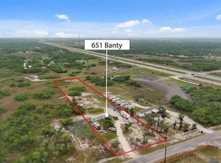 651 Banty Ln, Aransas Pass, TX 78336