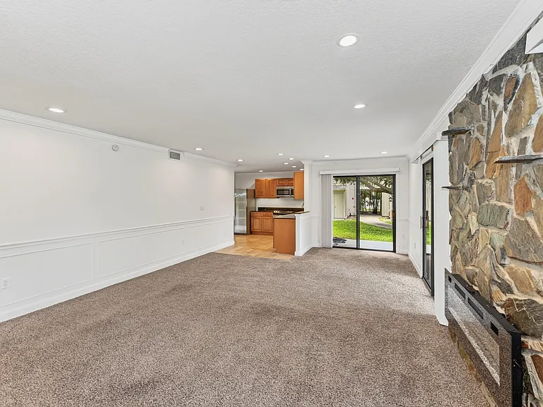2220 Bahia Vista St #G4 — Photo 2