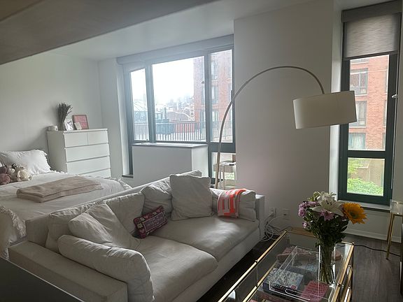 5th image of 1 Irving Pl APT U9i