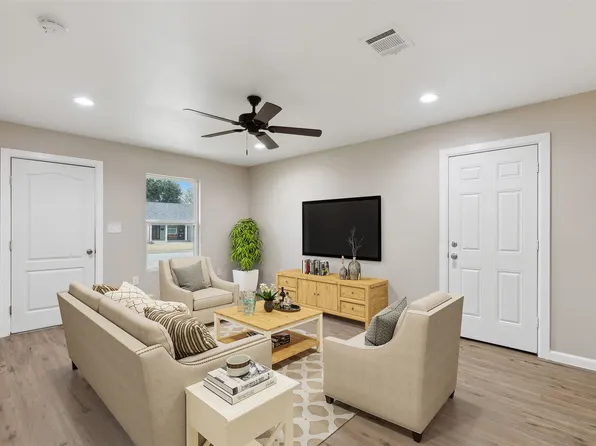 2612 Mission St, Fort Worth, TX 76109