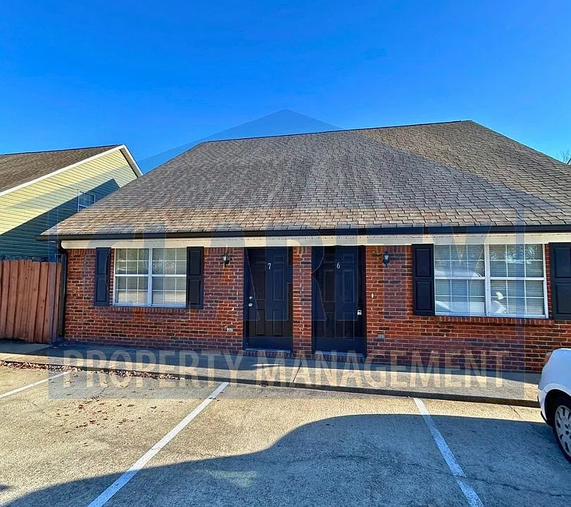 3413 Peerless Rd NW