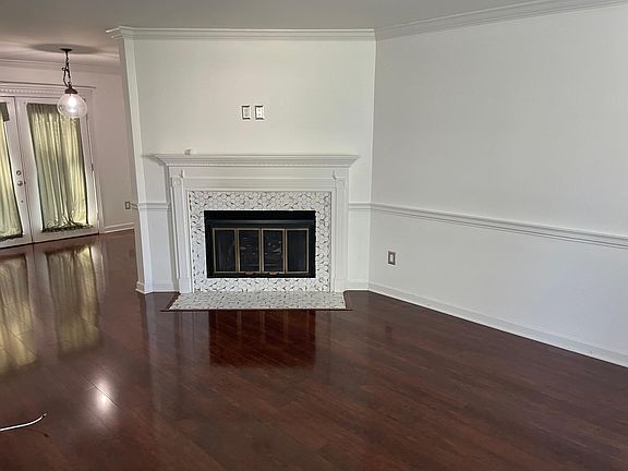5th image of 24 Stratton Ct