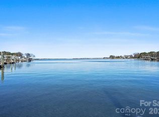 20410 Island Forest Dr, Cornelius, NC 28031
