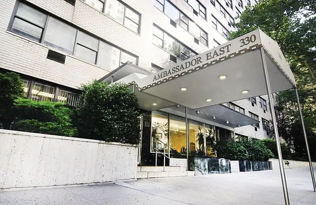 Rented by Manhattan Realty Group | media 9