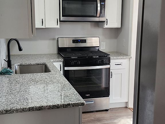 2nd image of 6558 Balfour Ave