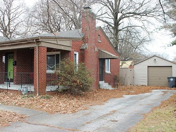 2nd image of 105 S Parker Dr