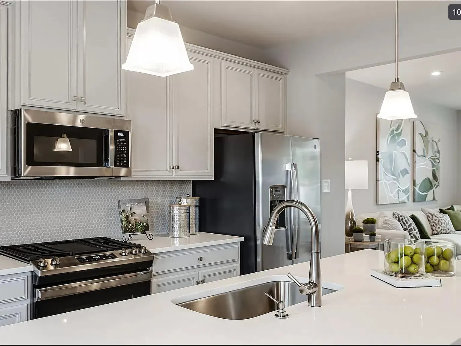 3 bed, 1731 sqft, $2,600 — Photo 3