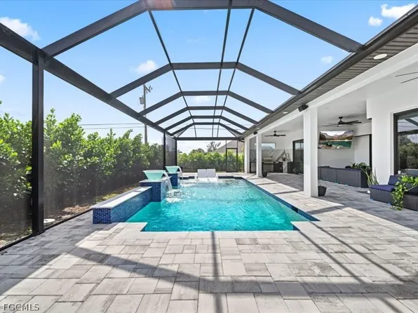 801 NW 38th Pl, Cape Coral, FL 33993