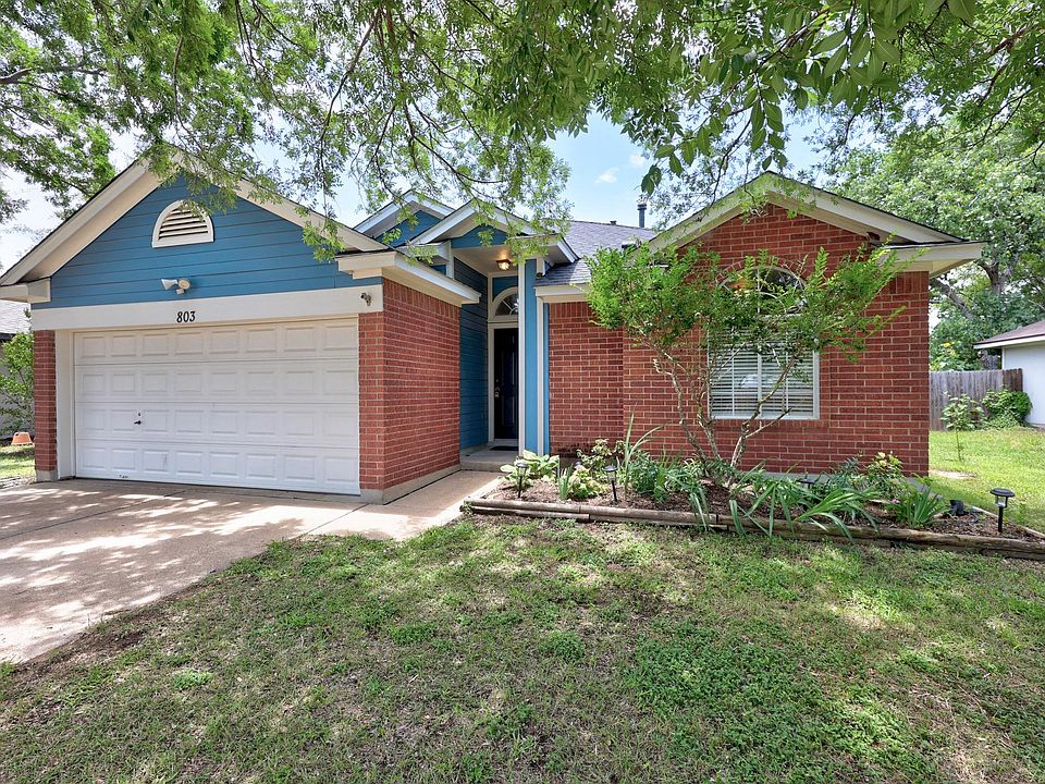 1st image of 803 Sparkling Brook Ln