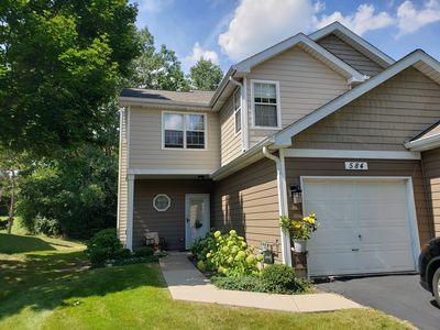 584 Woodcrest Dr, Mundelein, IL, 60060