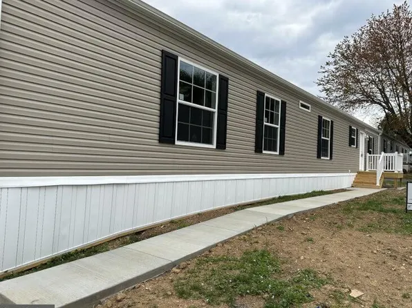 117 Azalea Cir, Honey Brook, PA 19344