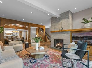 2561 NW Crossing Dr, Bend, OR 97703