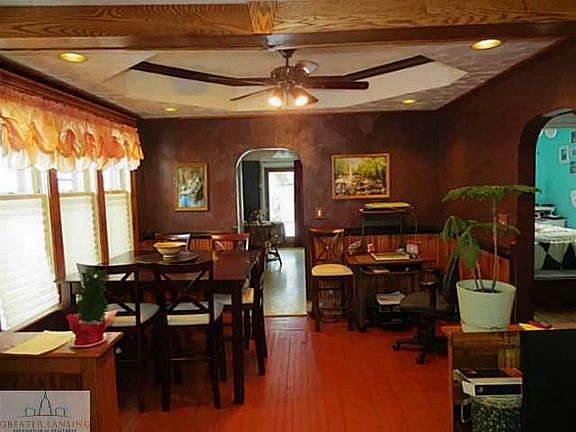 4th image of 306 N Magnolia Ave