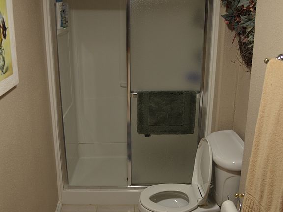5th image of 1755 Arlington Dr