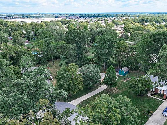 3rd image of 8166 Shadybrook Dr