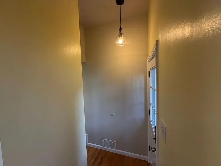 924 N Union Ave — Photo 23