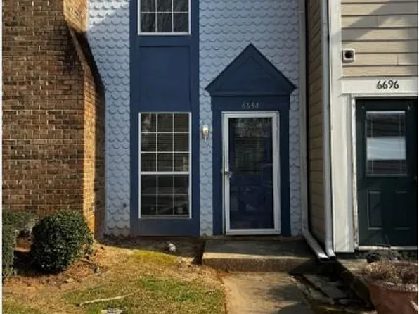 6694 Colchester Pl, Norcross, GA 30093