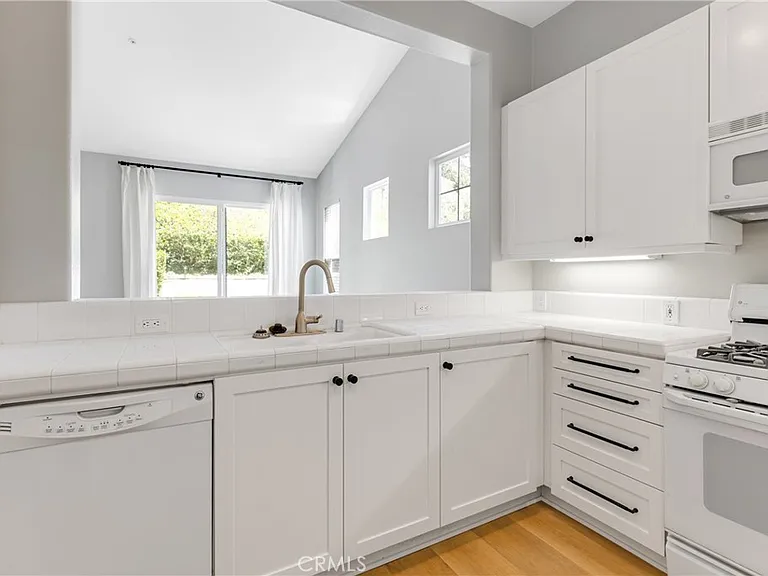 14 Celano Ct — Photo 4