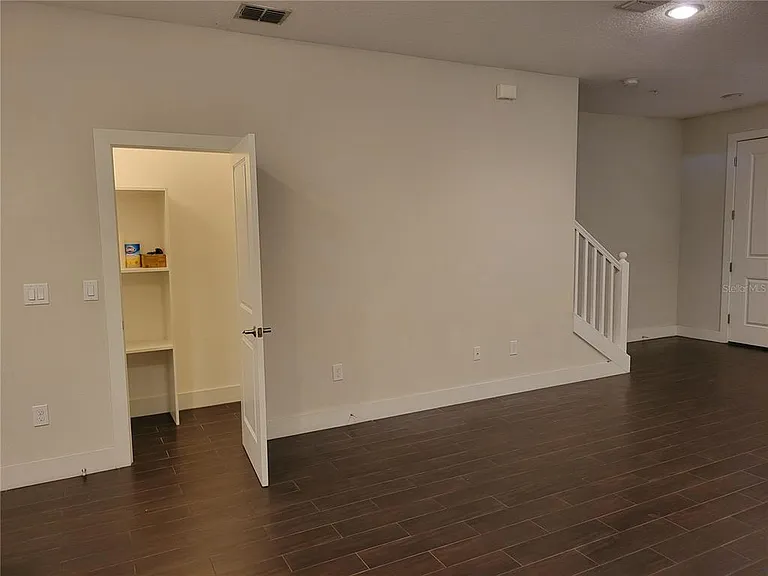 1212 S Bumby Ave — Photo 13
